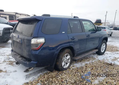2019 Toyota 4Runner Sr5 z USA, uszkodzony, nr VIN JTEBU5JR9K5643522